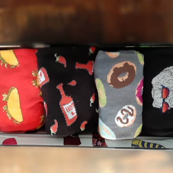YOU LIKE FOOD?  HAVE FOOD ON YOUR SOCKS. - Picture 4 of 6